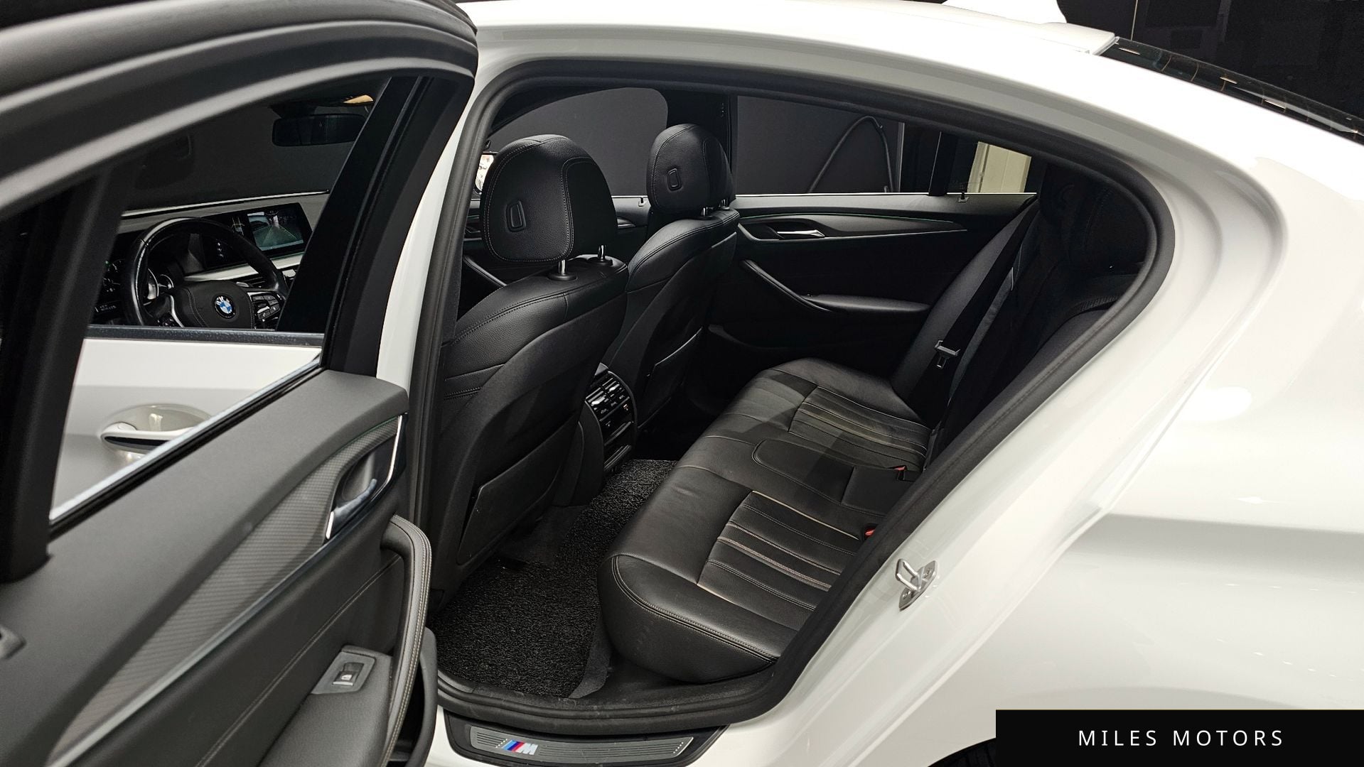 BMW 5시리즈 (G30) 2018 — миниатюра 12