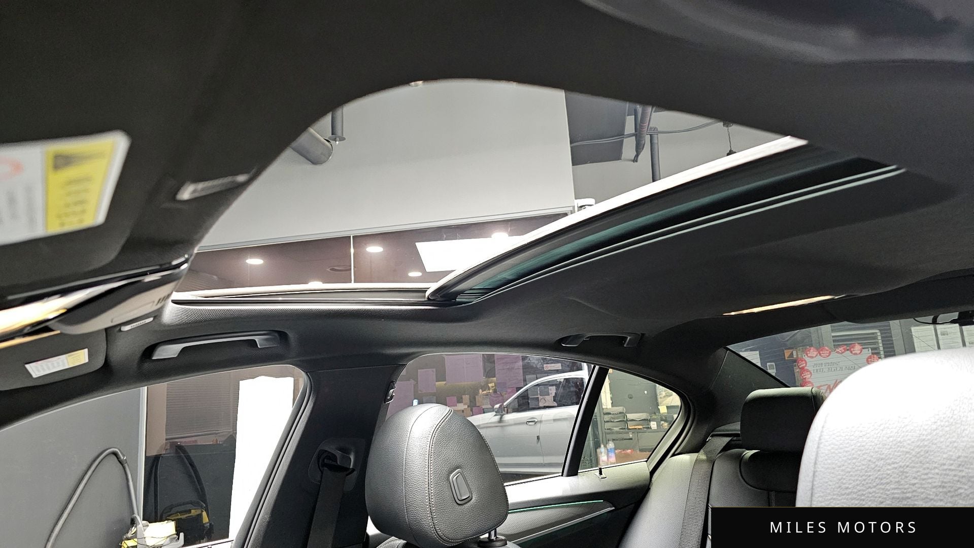 BMW 5시리즈 (G30) 2018 — миниатюра 19