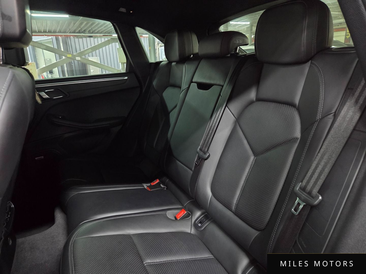 Porsche Macan 2019 — миниатюра 10