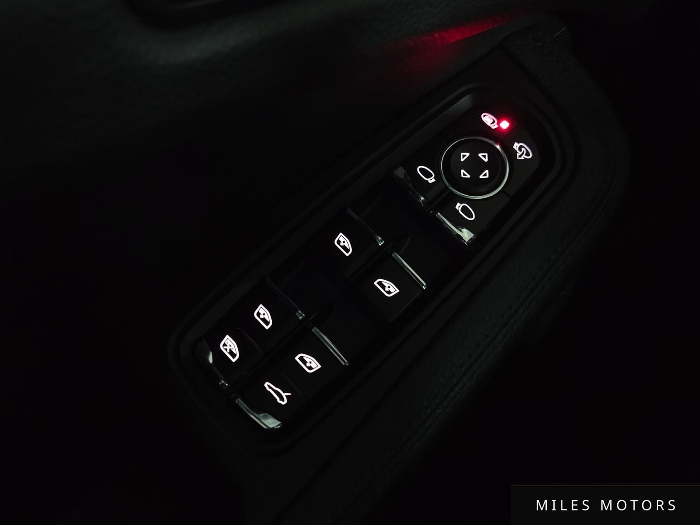 Porsche Macan 2019 — миниатюра 18