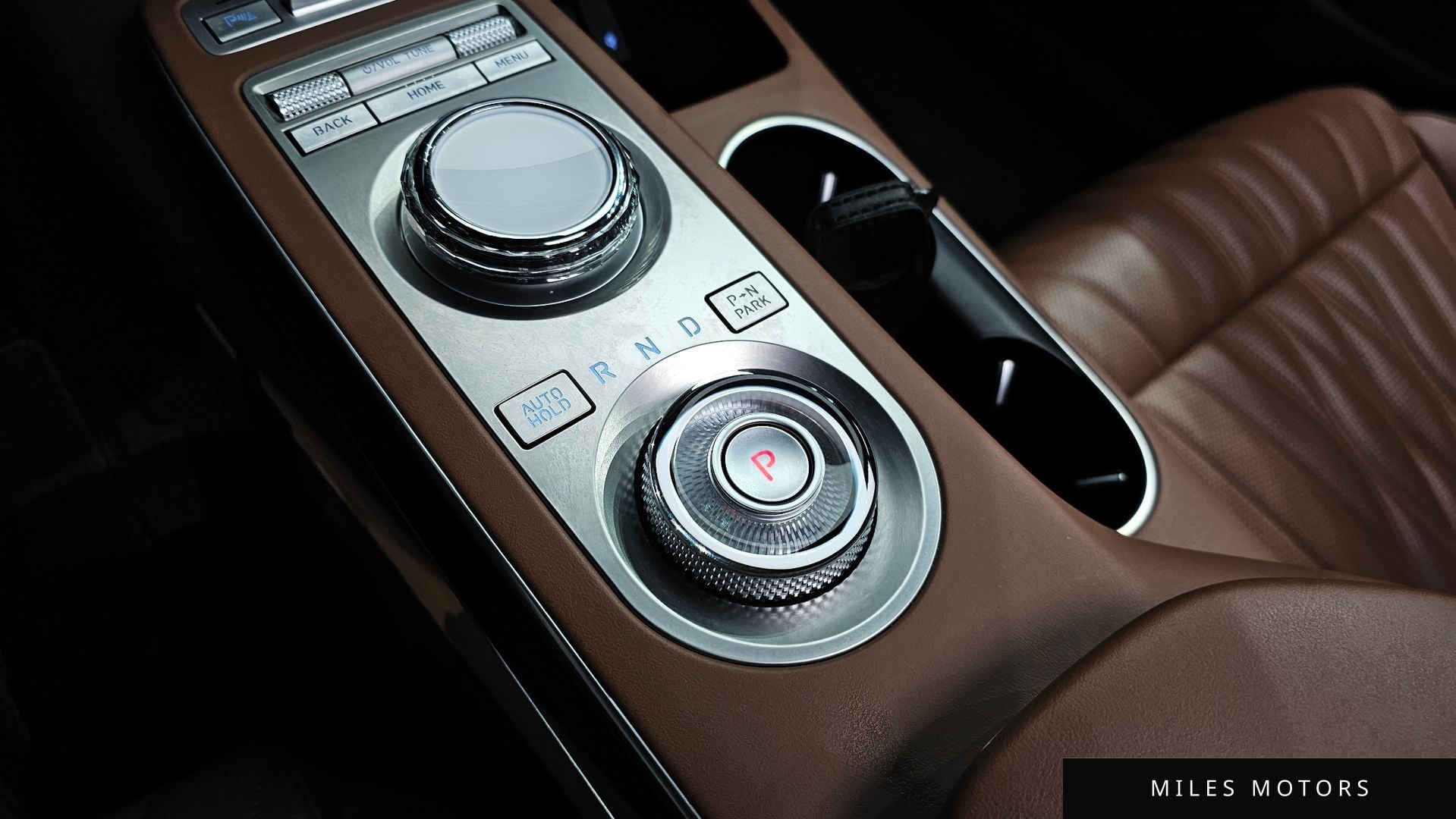 Genesis GV70 2022 — миниатюра 9