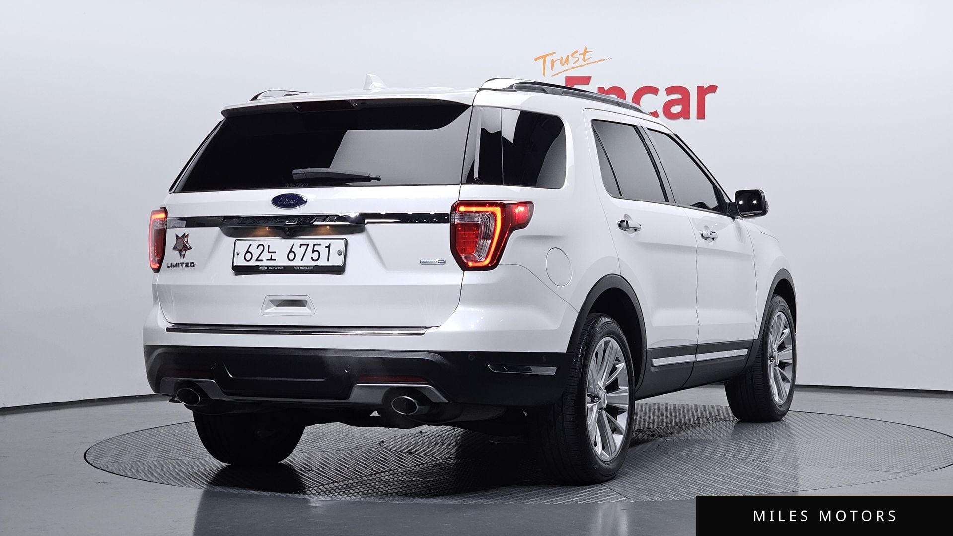 Ford Explorer 2019 — миниатюра 2