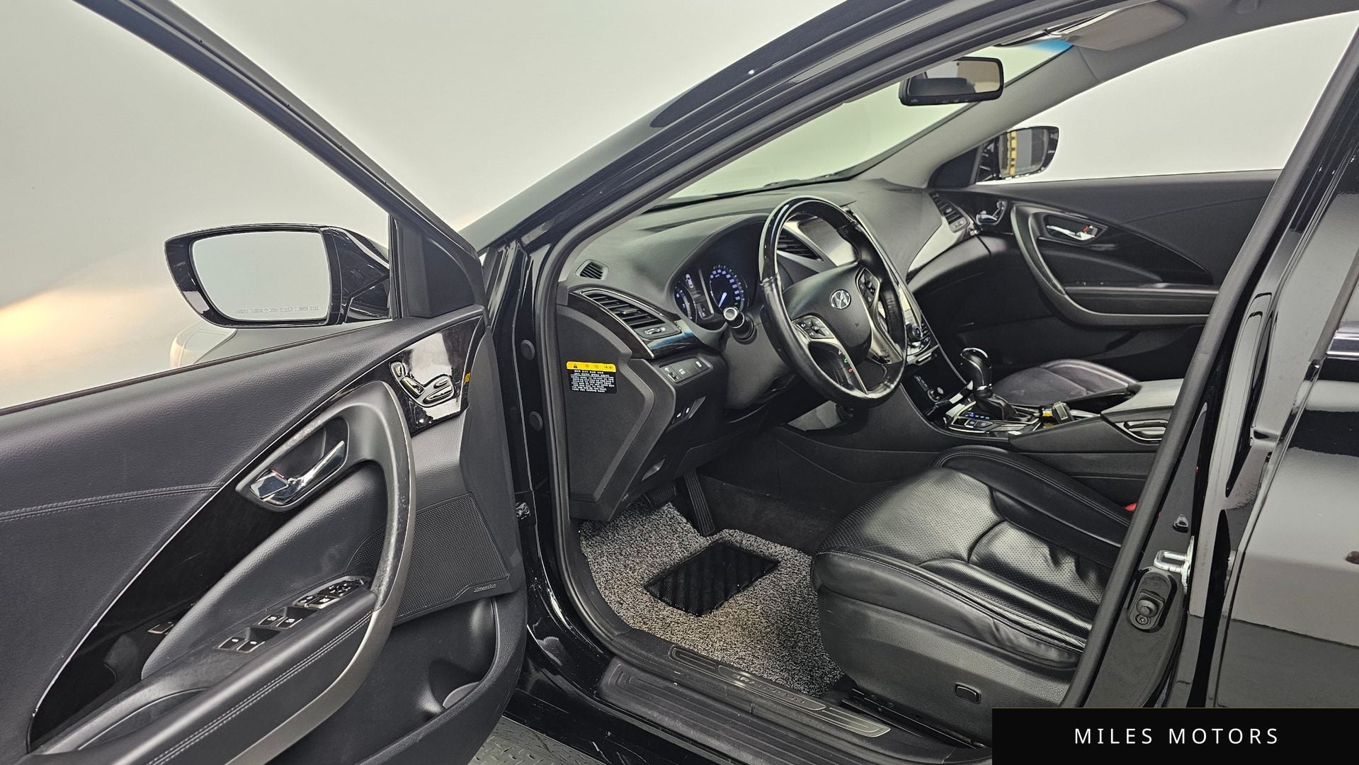 Hyundai Grandeur 2012 — миниатюра 10