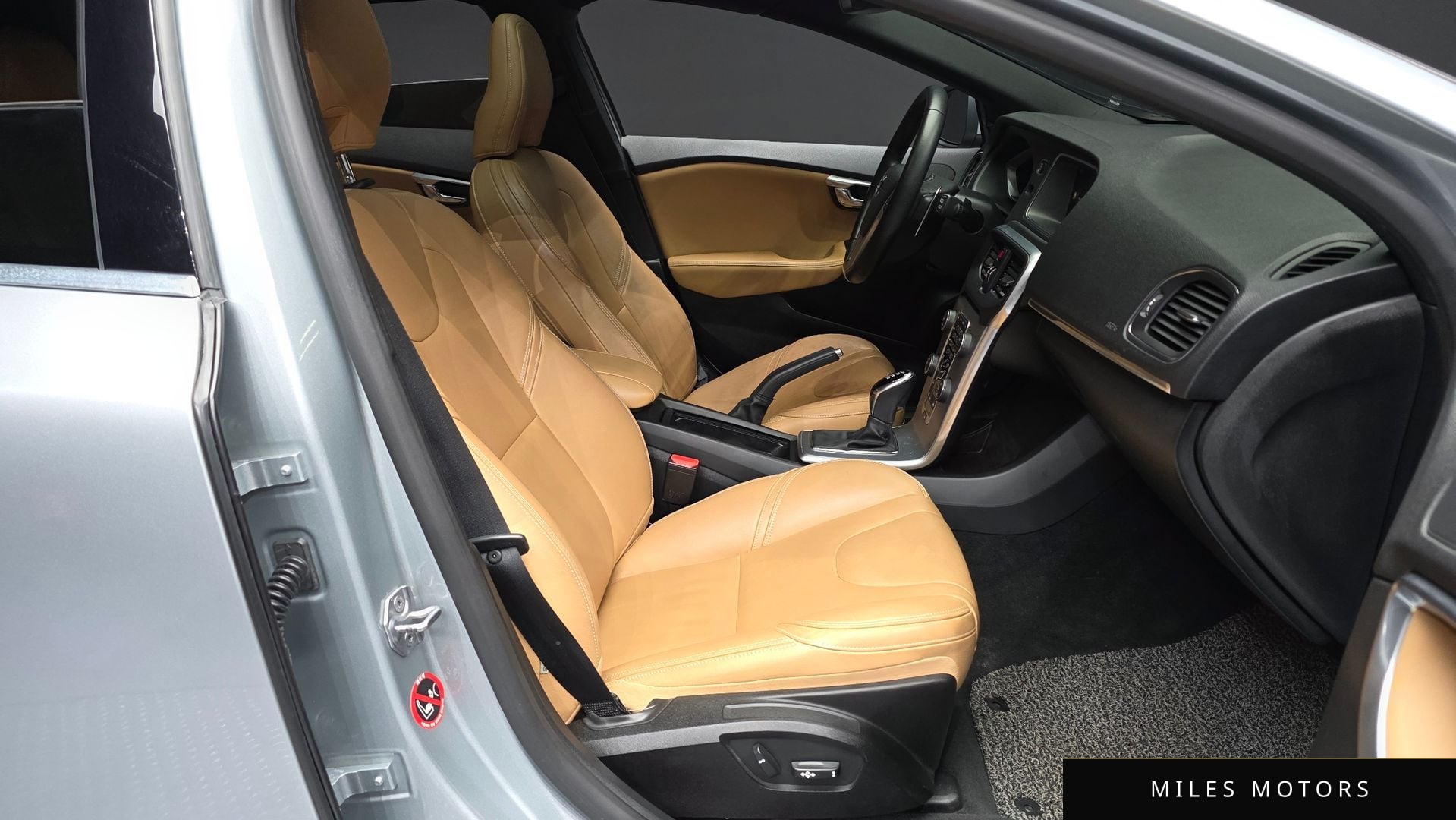 Volvo V40 2018 — миниатюра 11