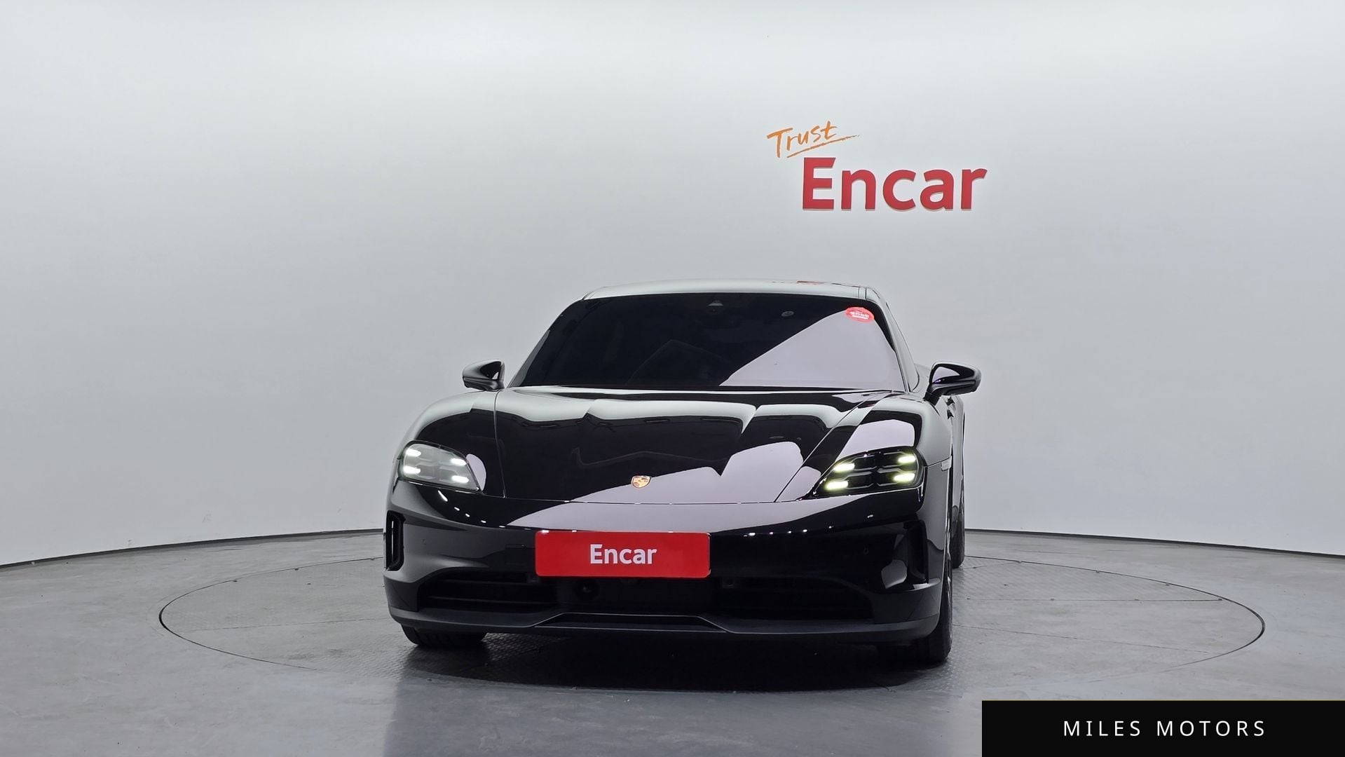 Porsche 타이칸 2025 — миниатюра 3