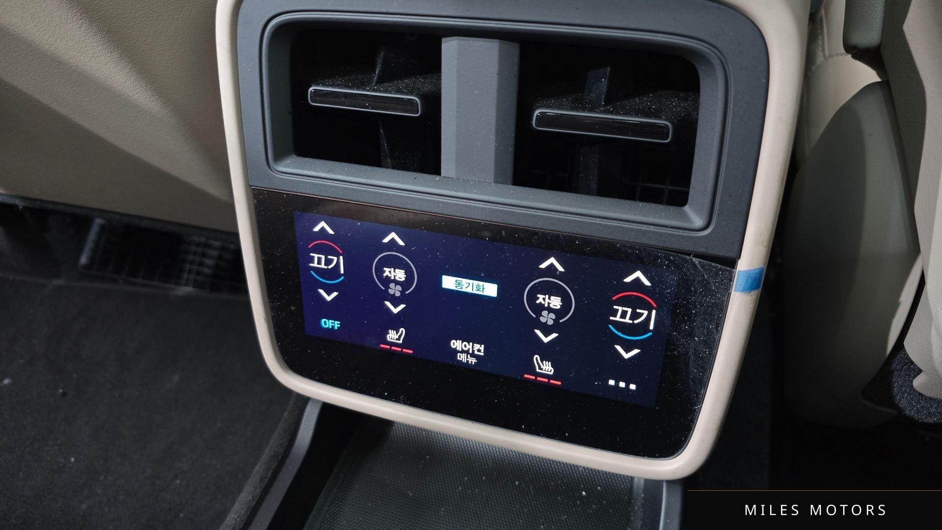 Porsche 타이칸 2025 — миниатюра 18