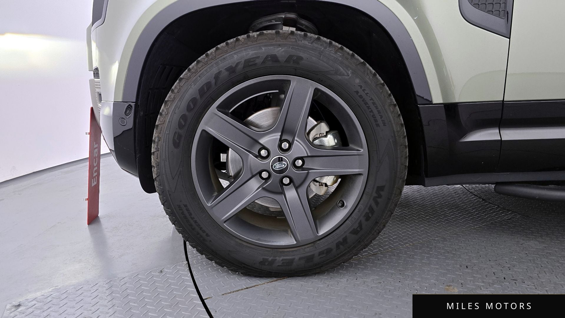 Land Rover 디펜더 (L663) 2025 — миниатюра 5