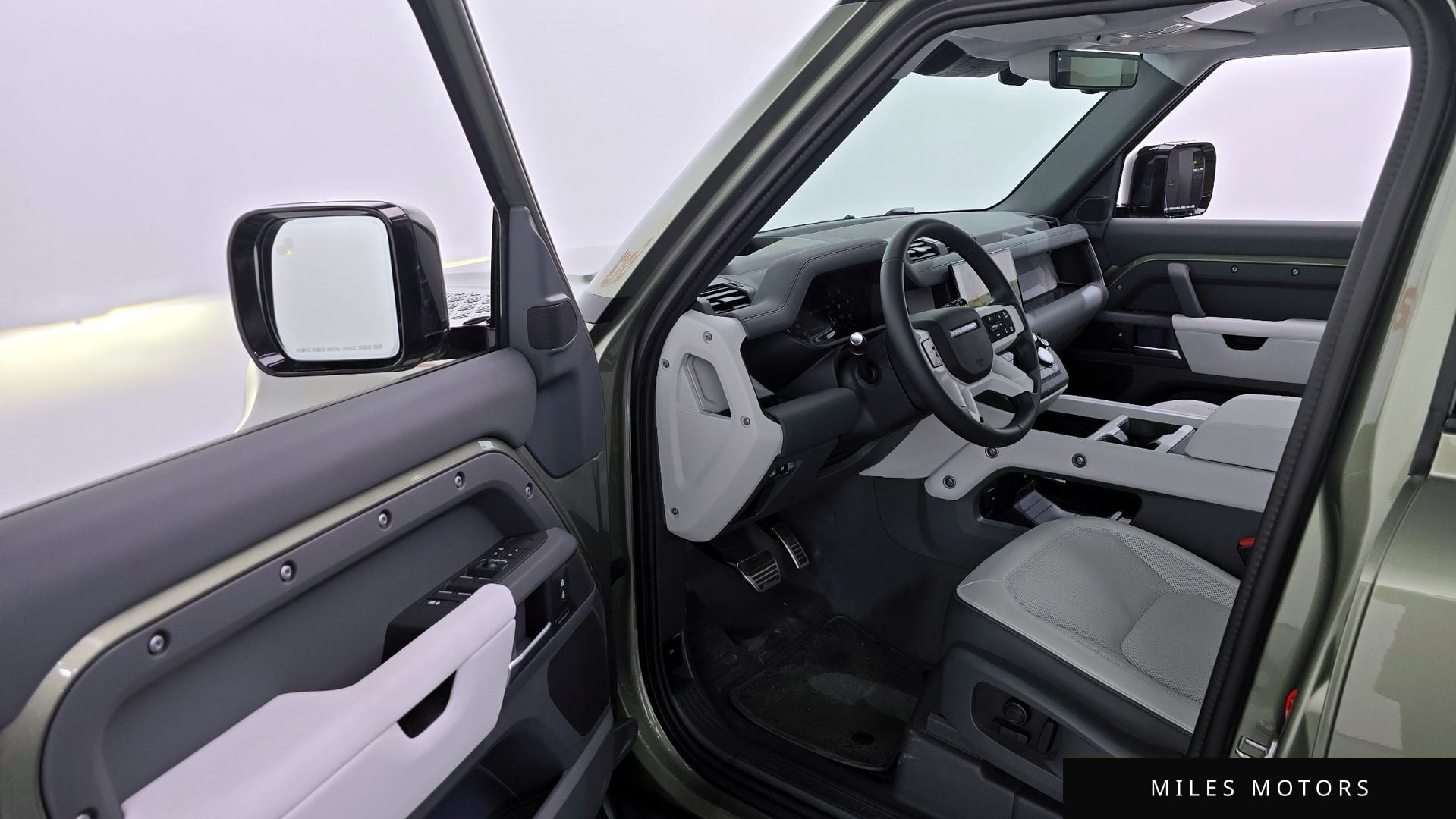 Land Rover 디펜더 (L663) 2025 — миниатюра 10