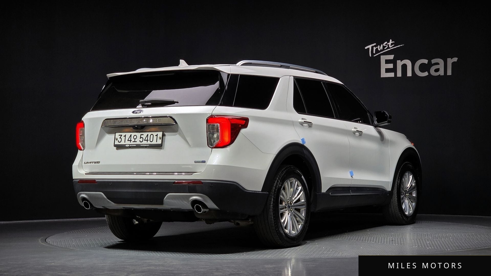 Ford Explorer 2020 — миниатюра 2
