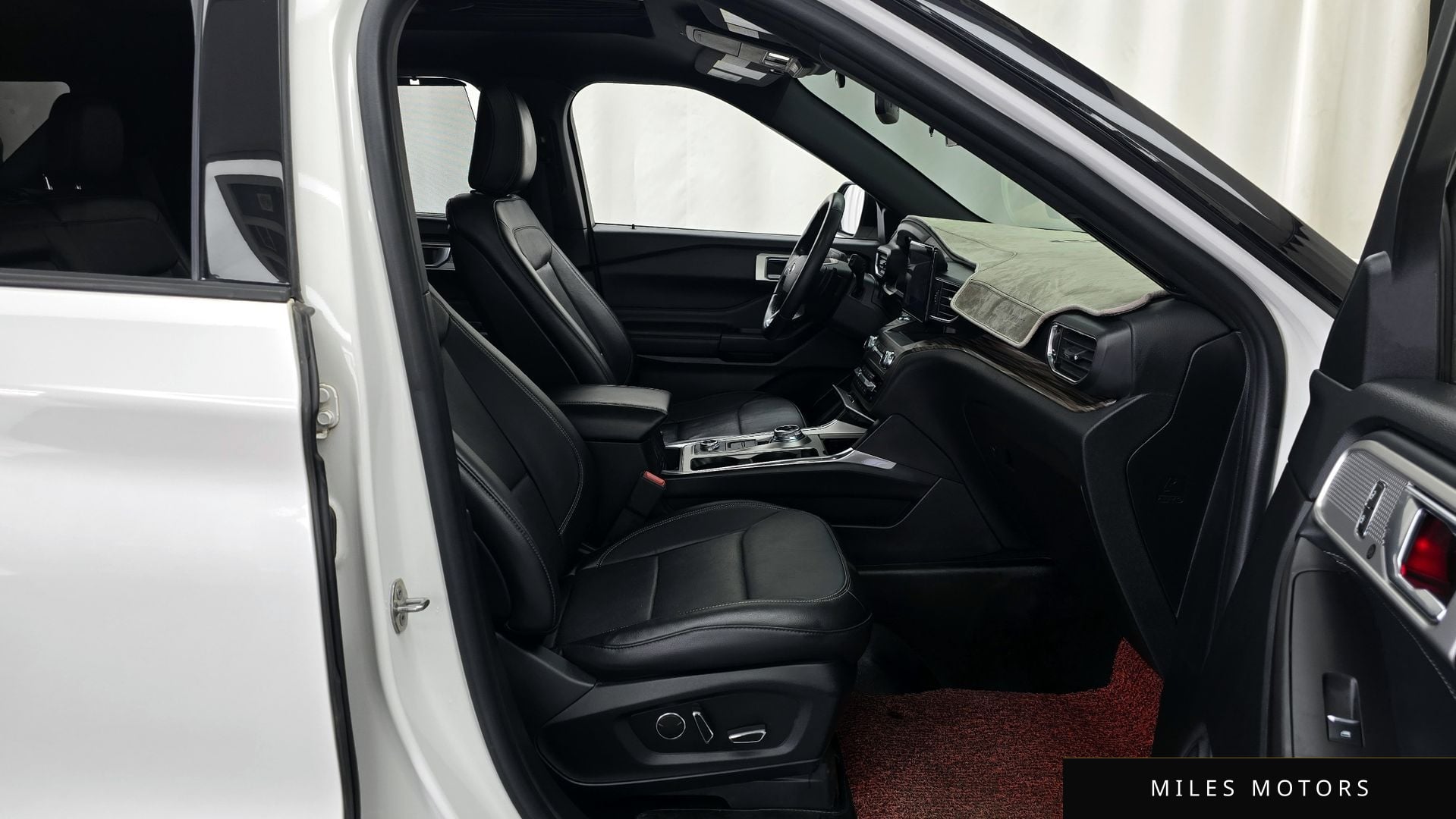 Ford Explorer 2020 — миниатюра 11