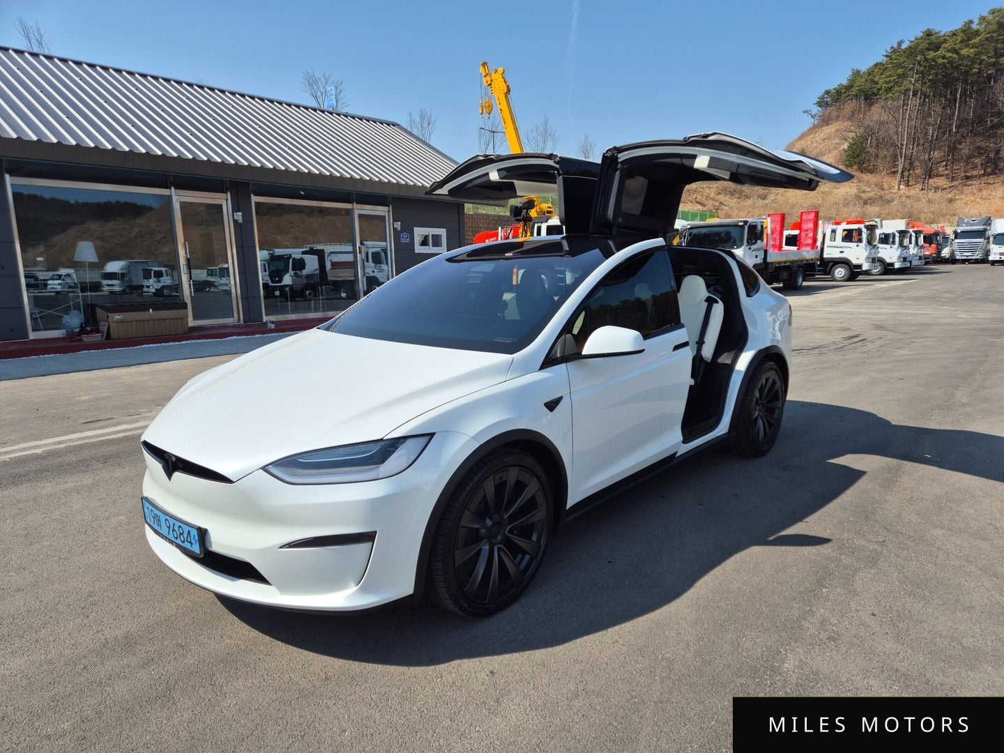 Tesla Model X 2023 — миниатюра 3