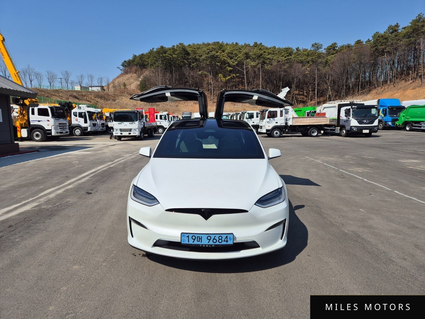 Tesla Model X 2023 — миниатюра 4