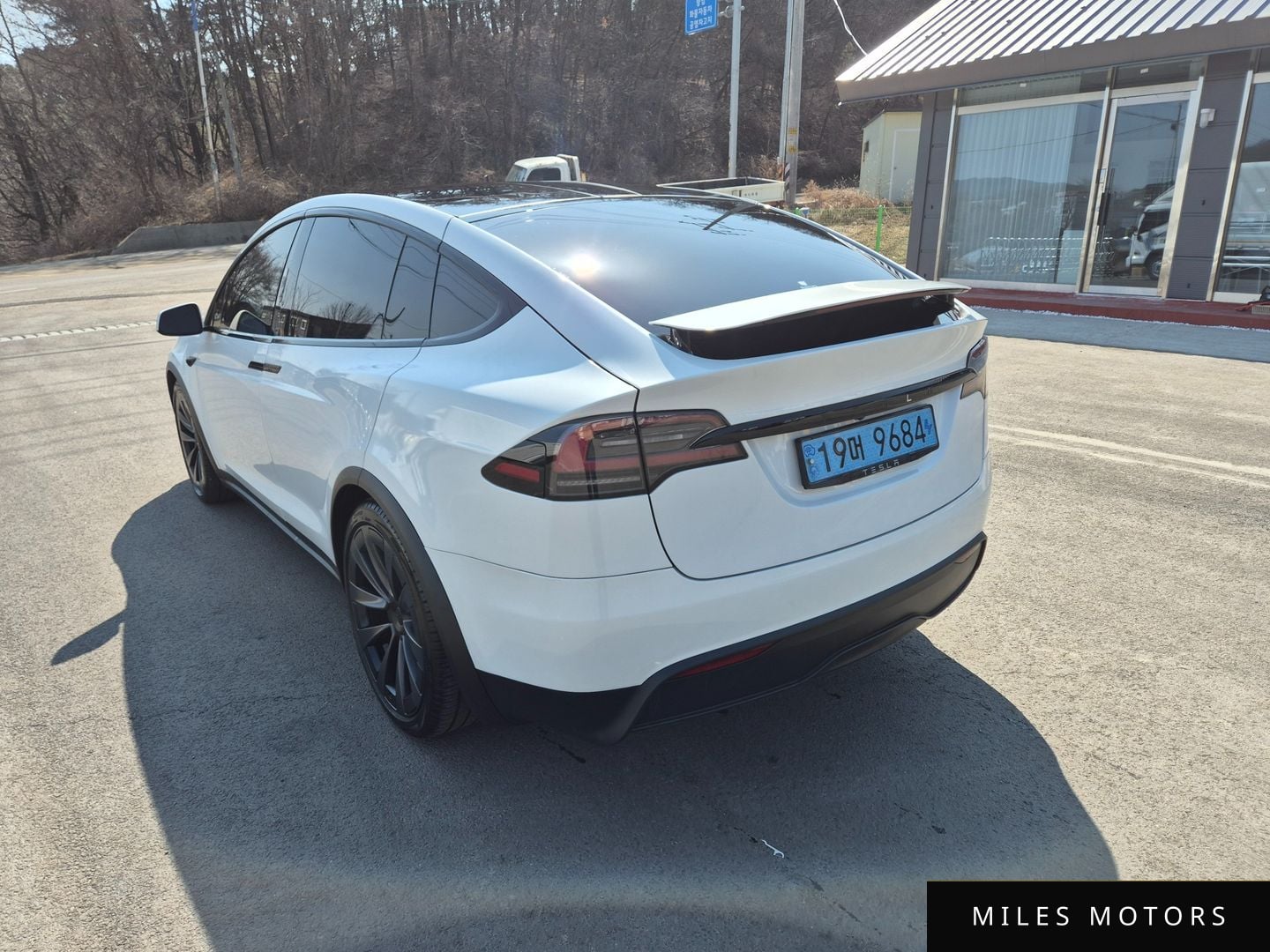 Tesla Model X 2023 — миниатюра 6