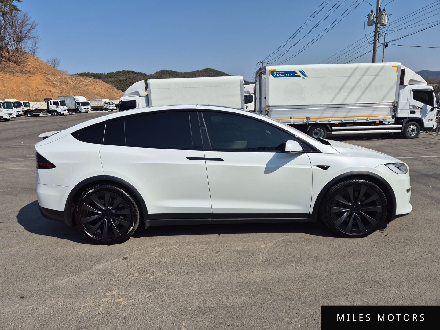 Tesla Model X 2023 — миниатюра 7