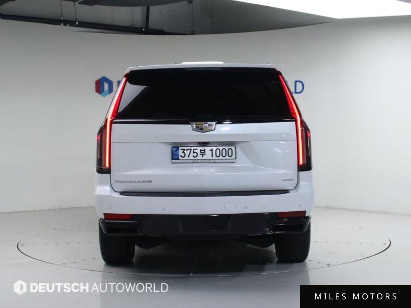 Cadillac Escalade 2023 — миниатюра 4