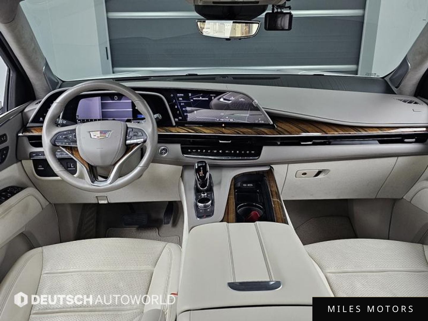 Cadillac Escalade 2023 — миниатюра 7