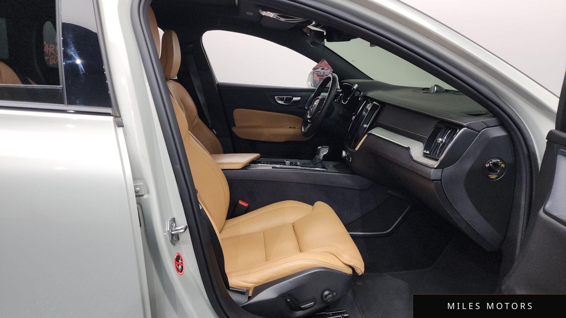 Volvo V60 크로스컨트리 2020 — миниатюра 11