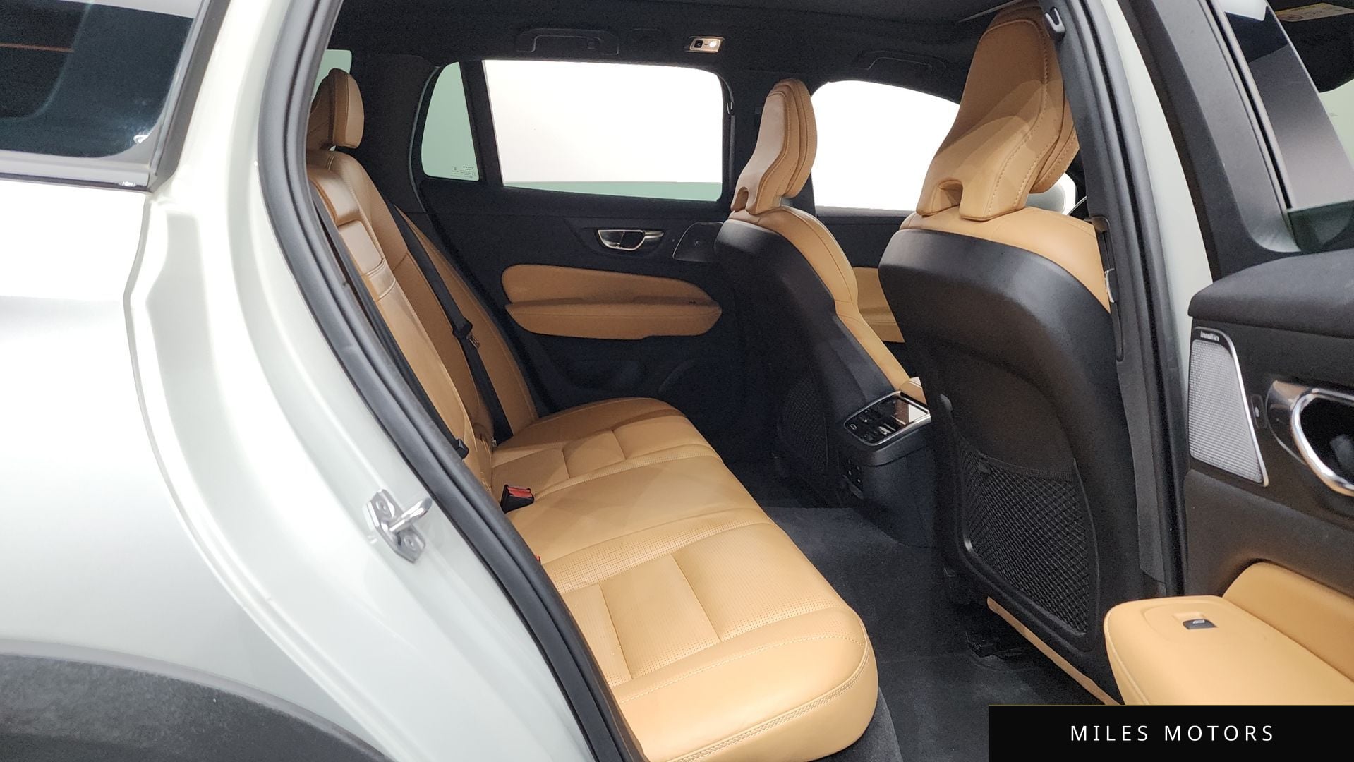 Volvo V60 크로스컨트리 2020 — миниатюра 12