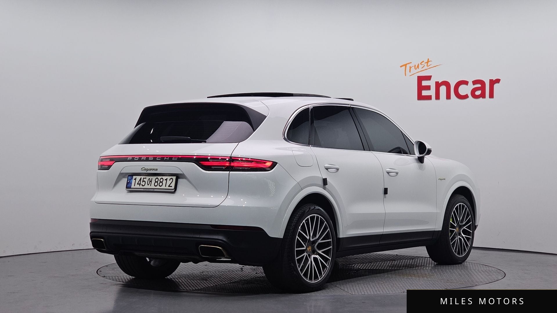 Porsche Cayenne 2021 — миниатюра 2
