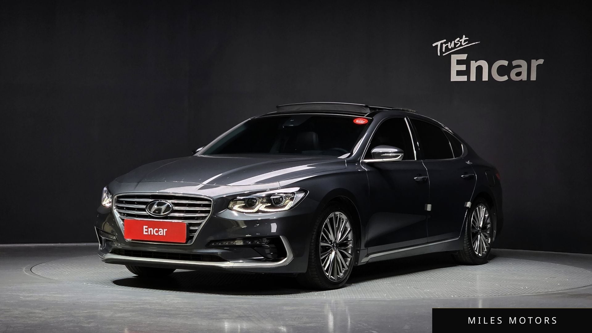 Hyundai Grandeur 2018 — фото 1 из 12