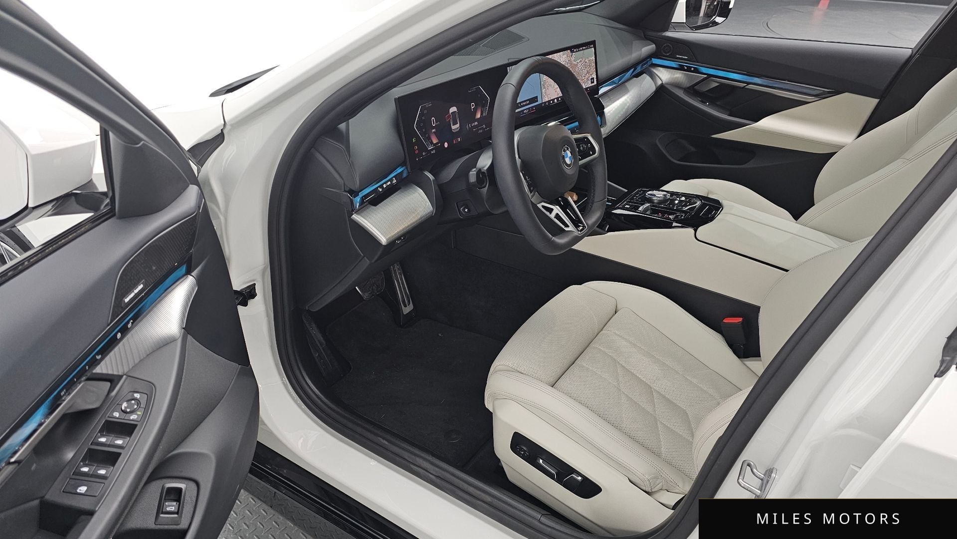 BMW 5 Series (G60) 2025 — миниатюра 11