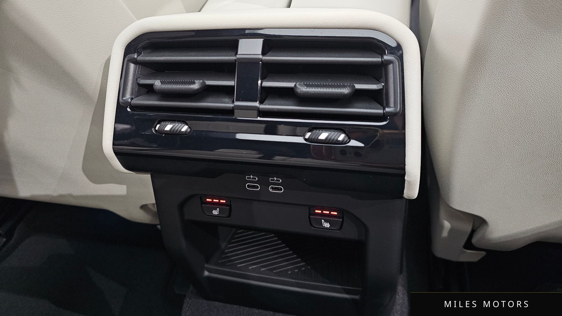 BMW 5 Series (G60) 2025 — миниатюра 19