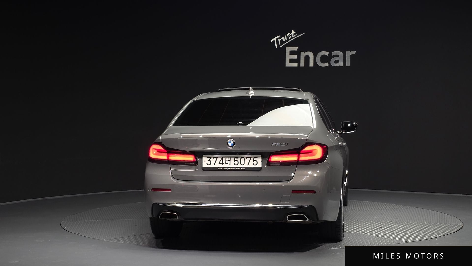 BMW 5 Series (G30) 2022 — миниатюра 4