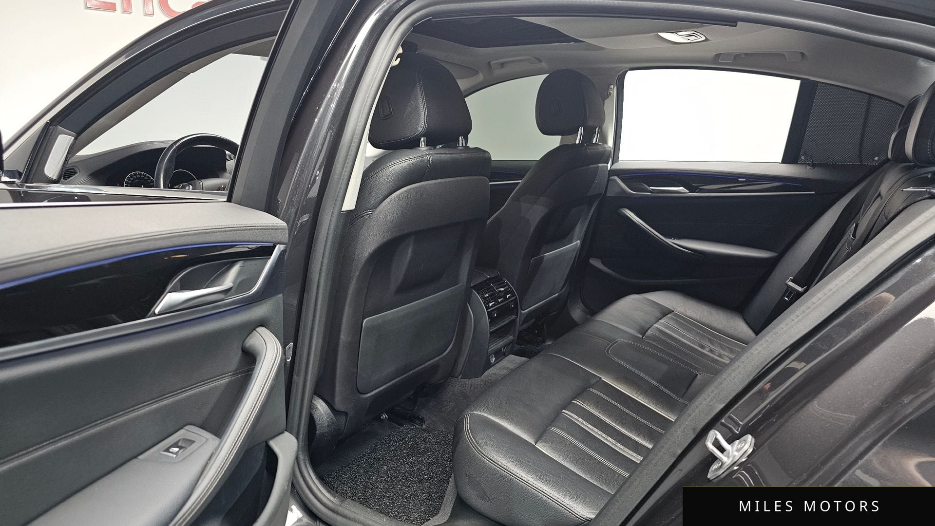 BMW 5시리즈 (G30) 2019 — миниатюра 11