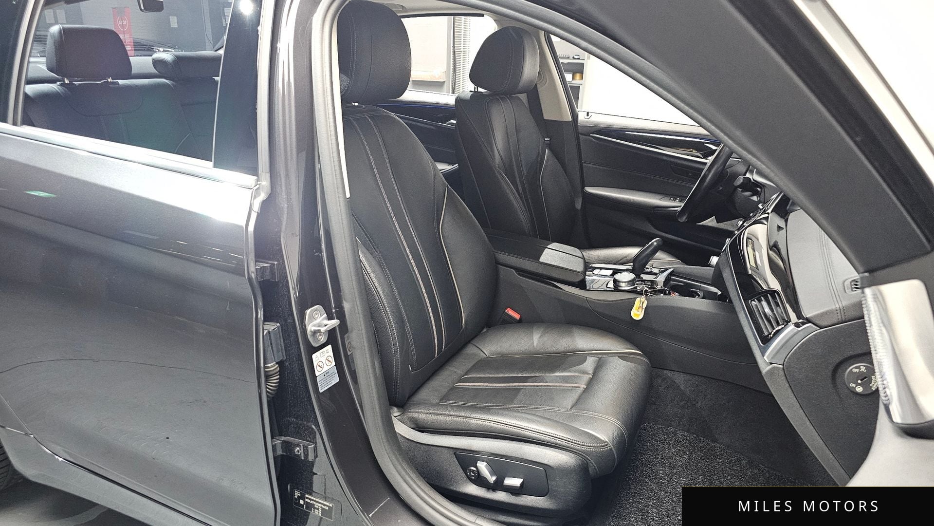 BMW 5시리즈 (G30) 2019 — миниатюра 12