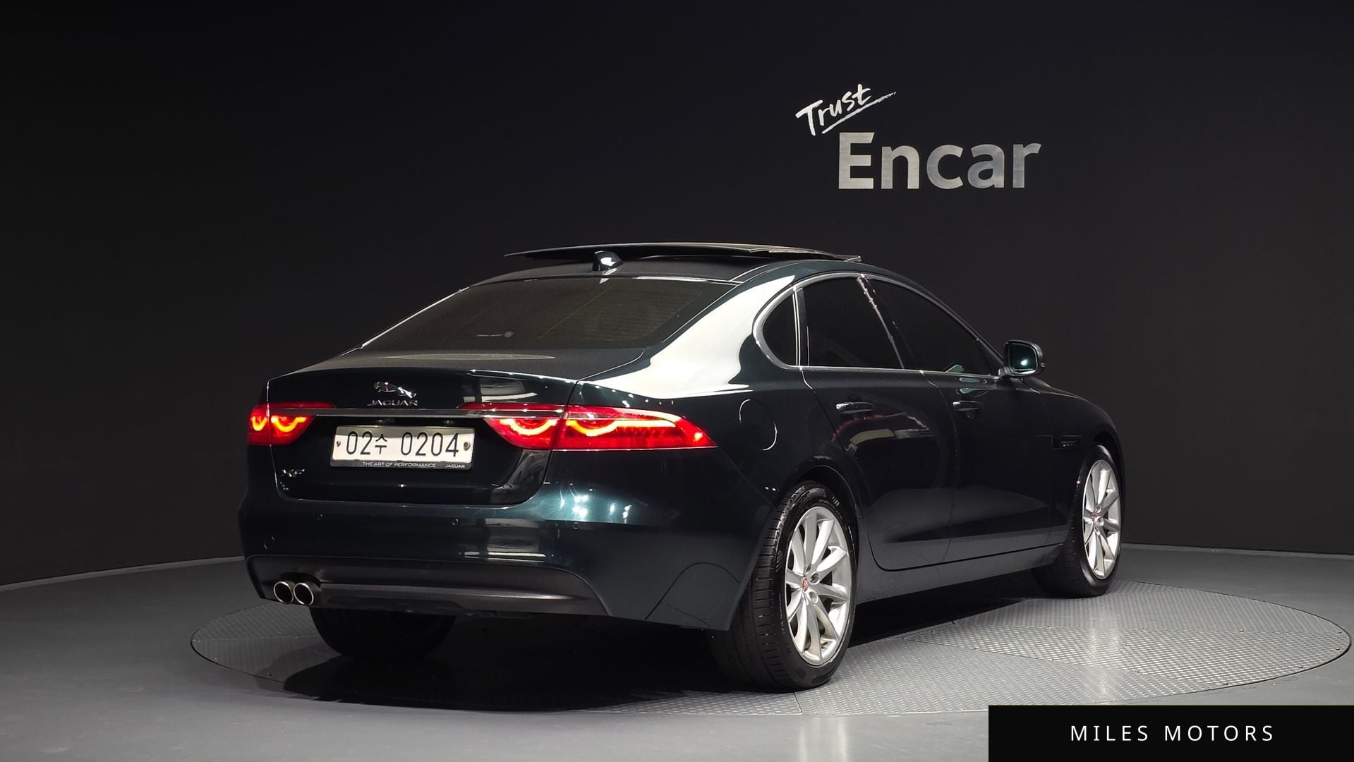 Jaguar XF (X260) 2017 — миниатюра 2