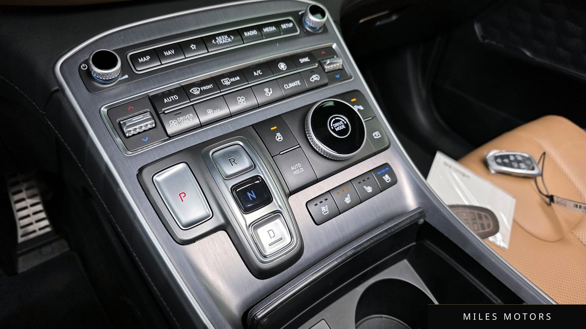 Hyundai Santafe 2023 — миниатюра 9