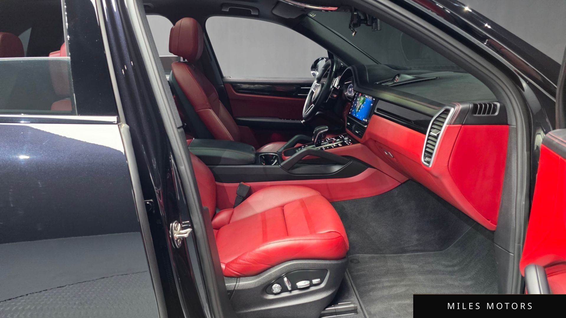 Porsche Cayenne 2020 — миниатюра 11