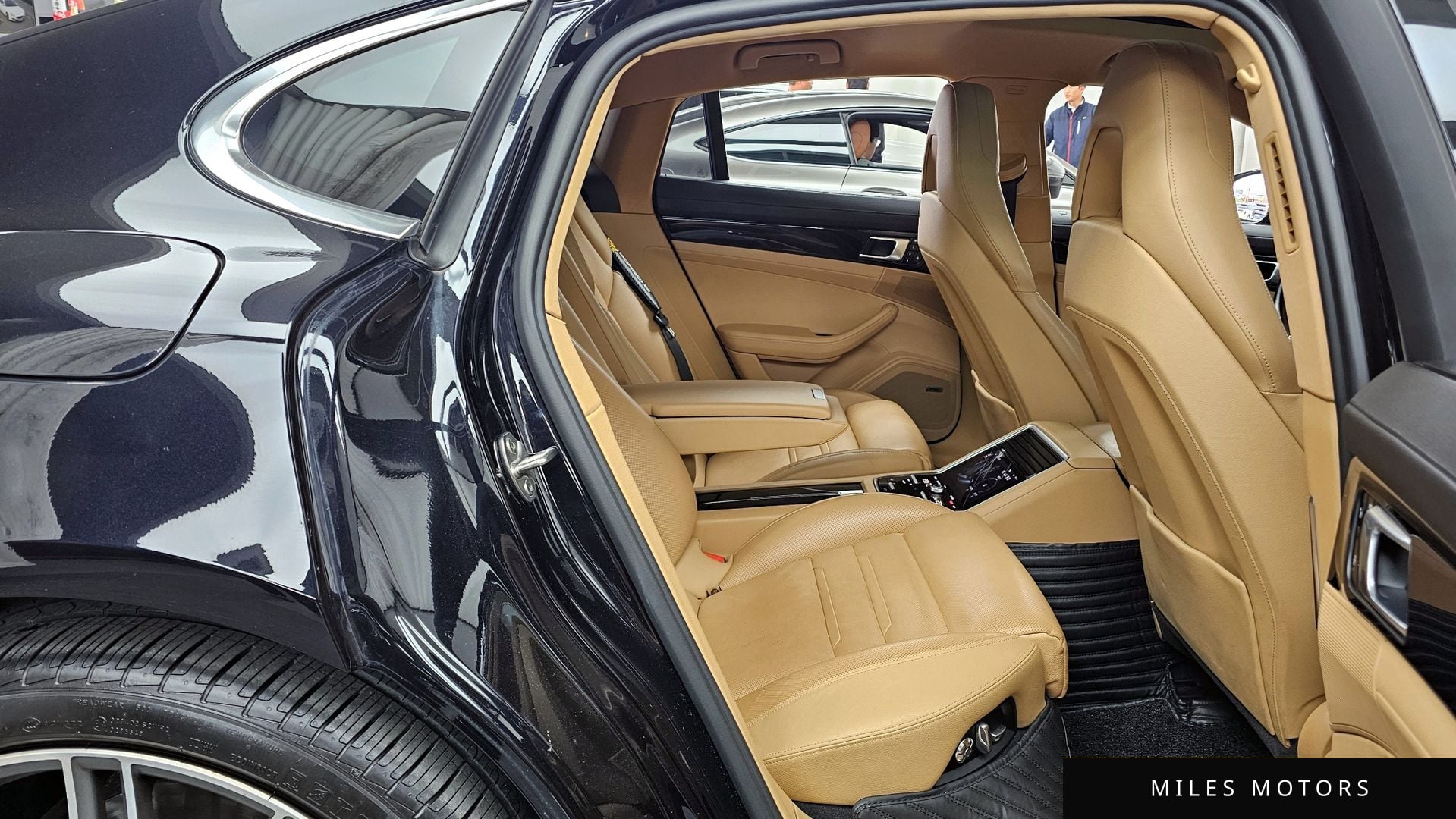 Porsche Panamera 2018 — миниатюра 12
