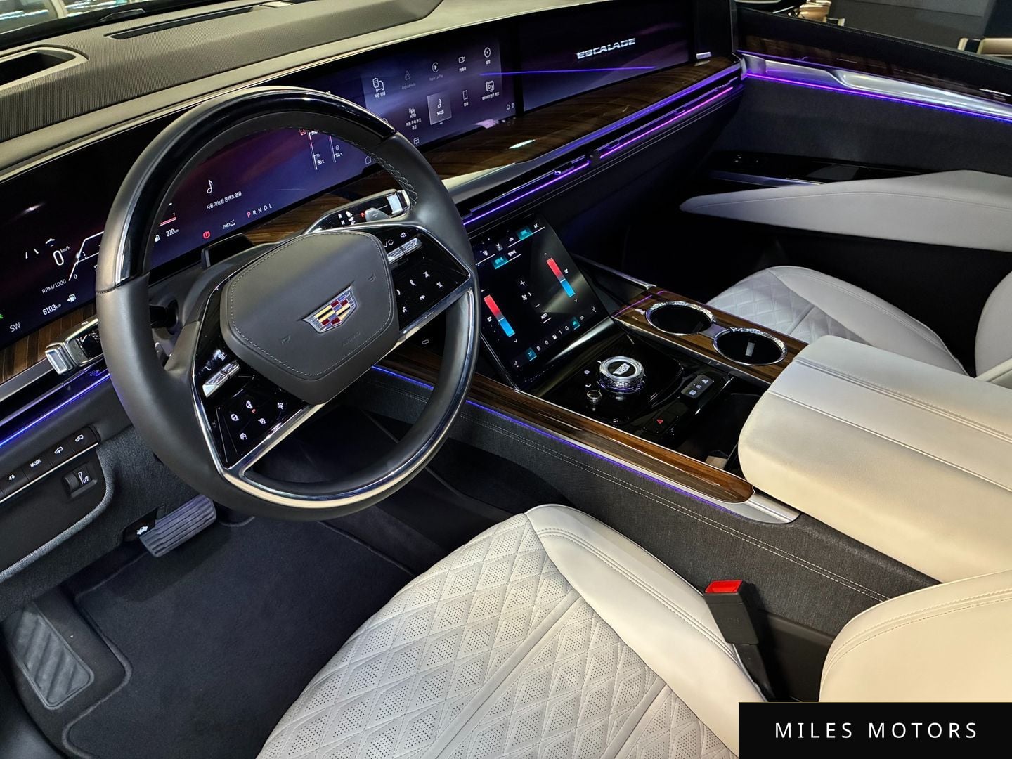 Cadillac Escalade 2025 — миниатюра 8