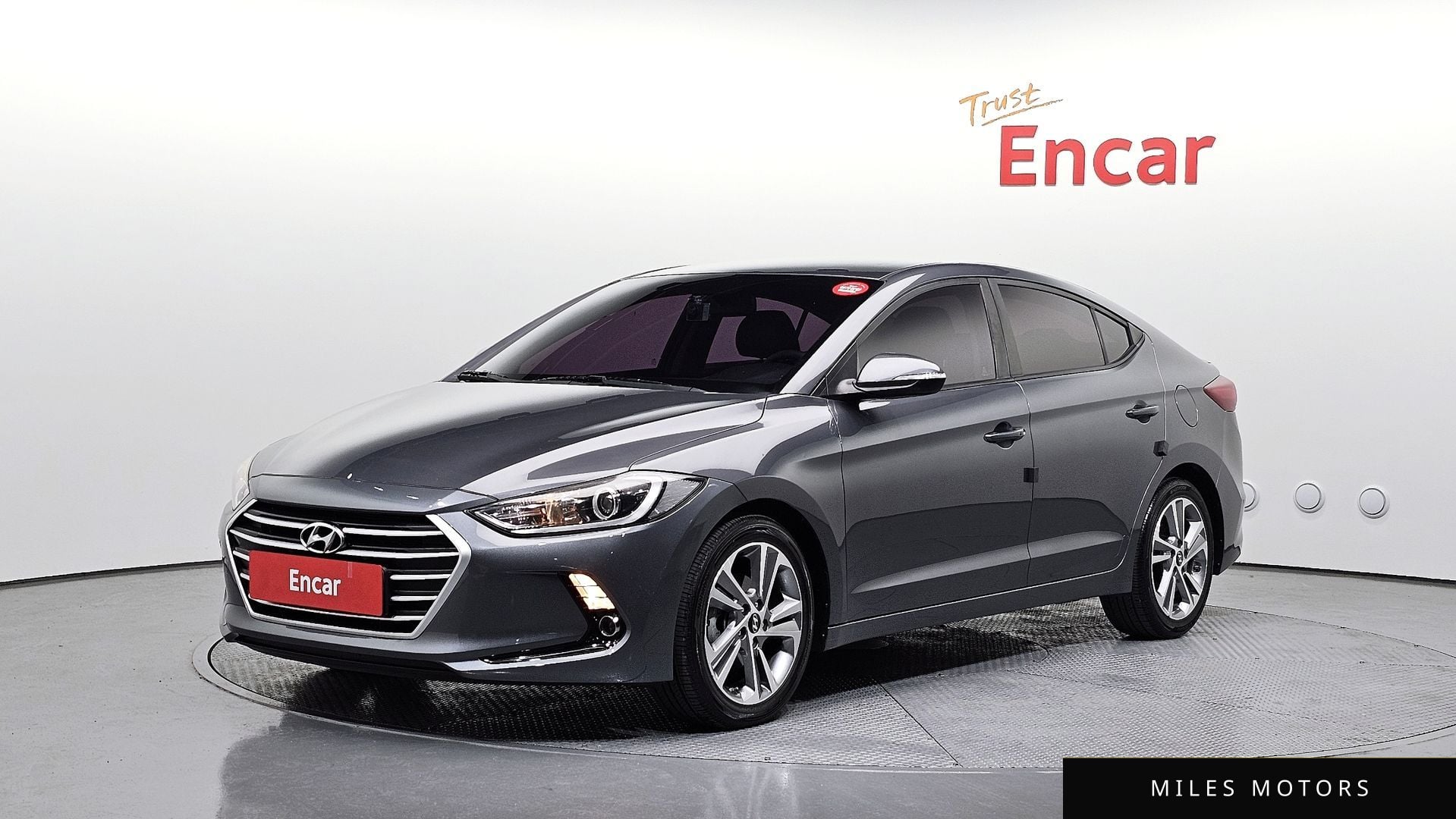 Hyundai AVANTE 2018 — фото 1 из 12
