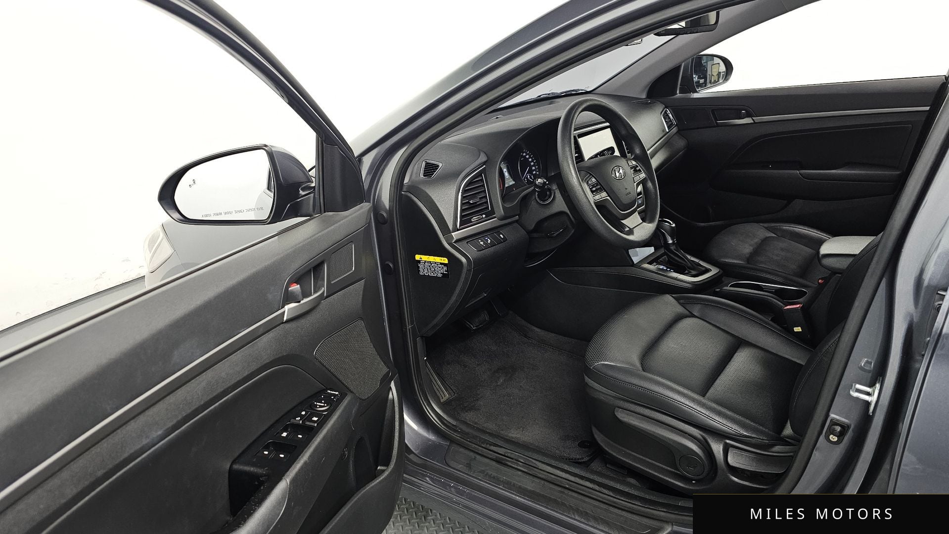 Hyundai AVANTE 2018 — миниатюра 10