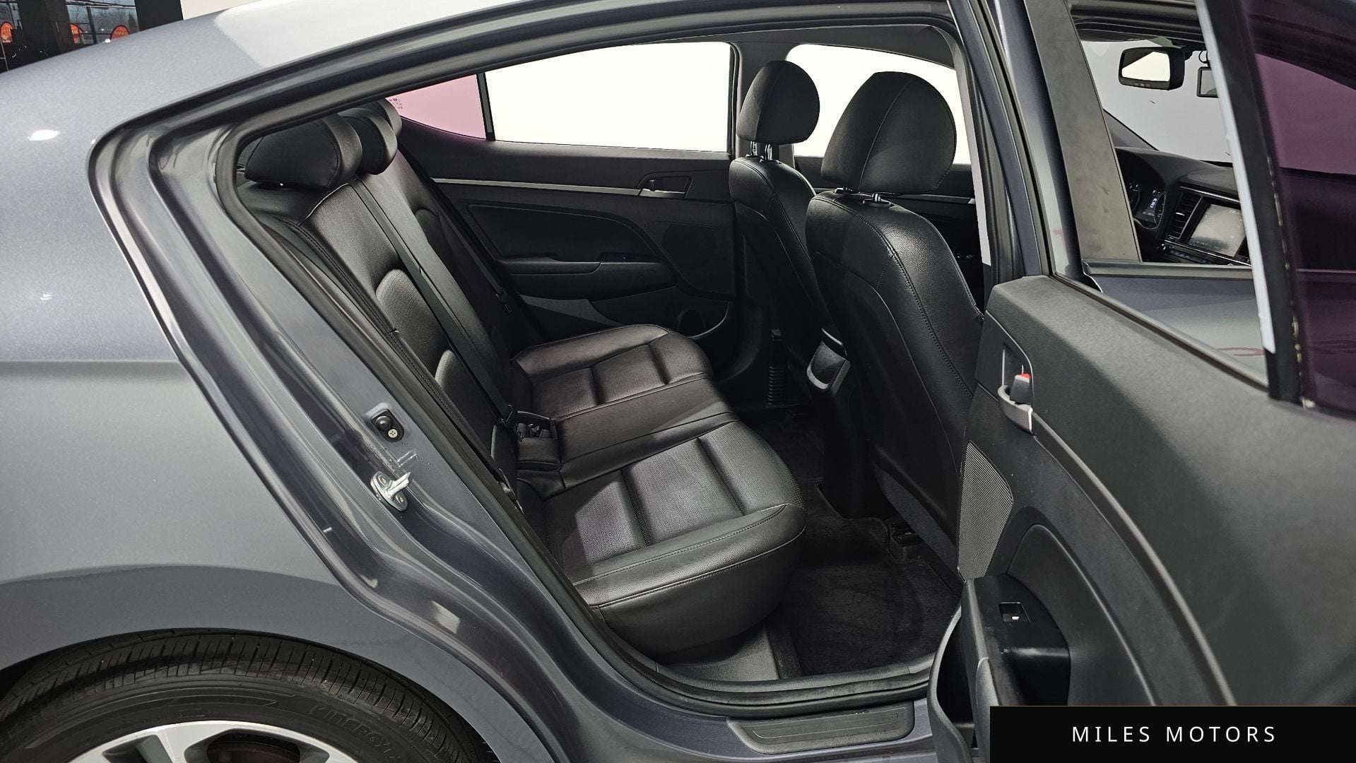 Hyundai AVANTE 2018 — миниатюра 12