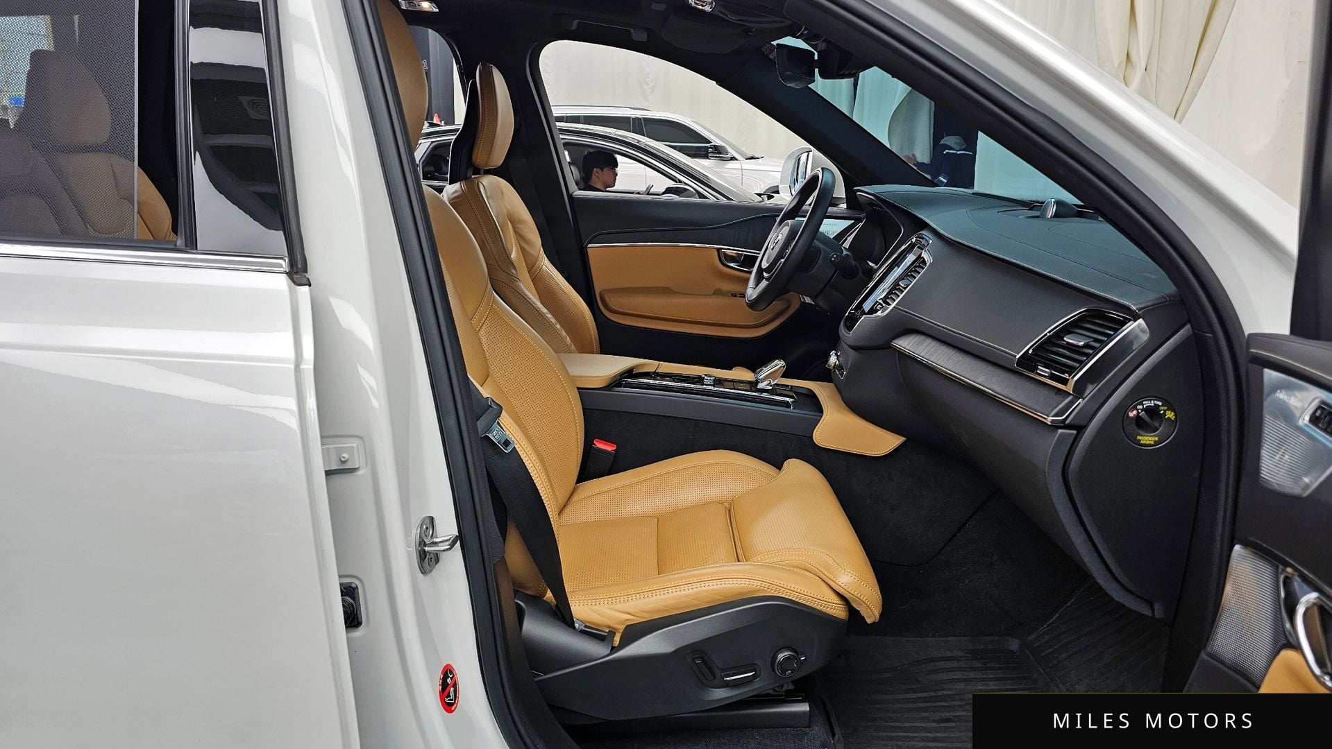 Volvo XC90 2022 — миниатюра 11