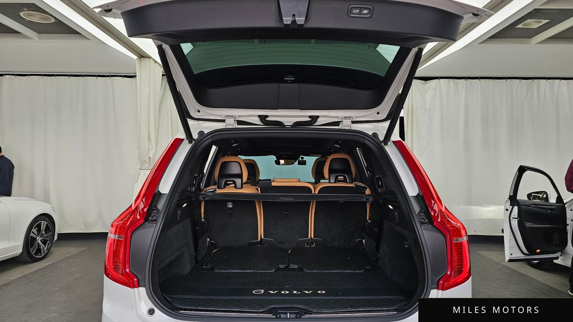 Volvo XC90 2022 — миниатюра 20