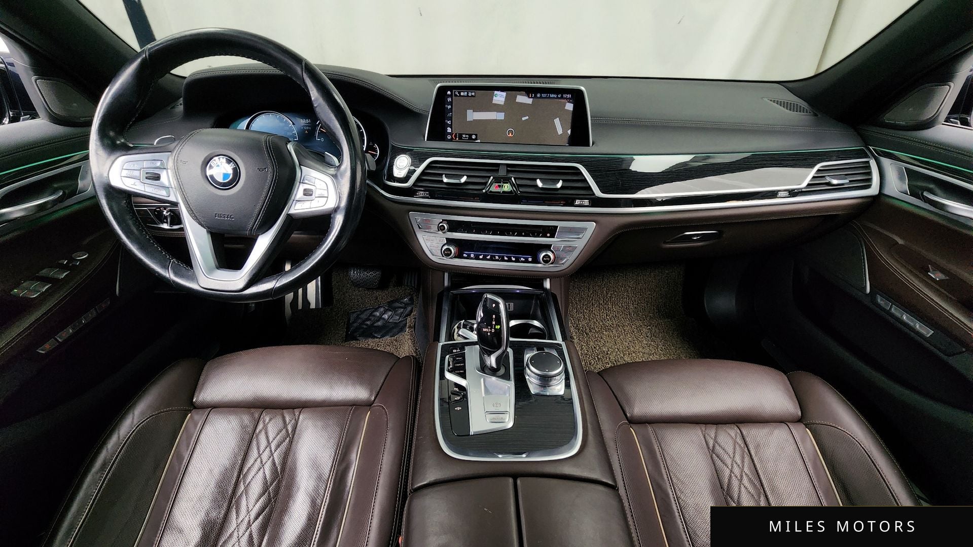 BMW 7 Series (G11) 2017 — миниатюра 7