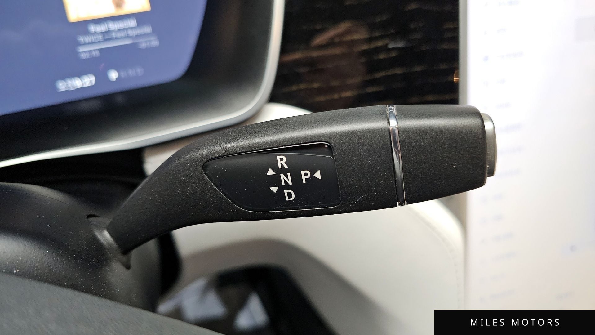 Tesla Model S 2017 — миниатюра 9