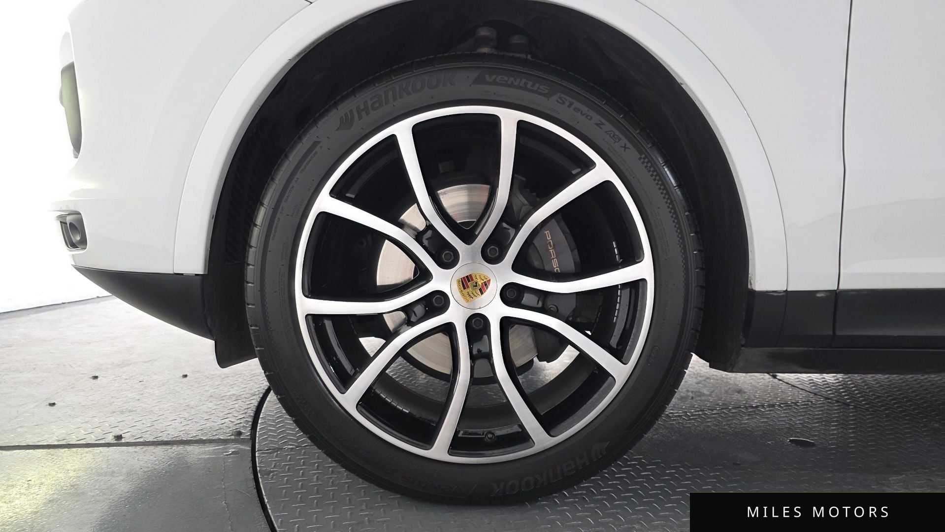 Porsche Cayenne 2021 — миниатюра 4