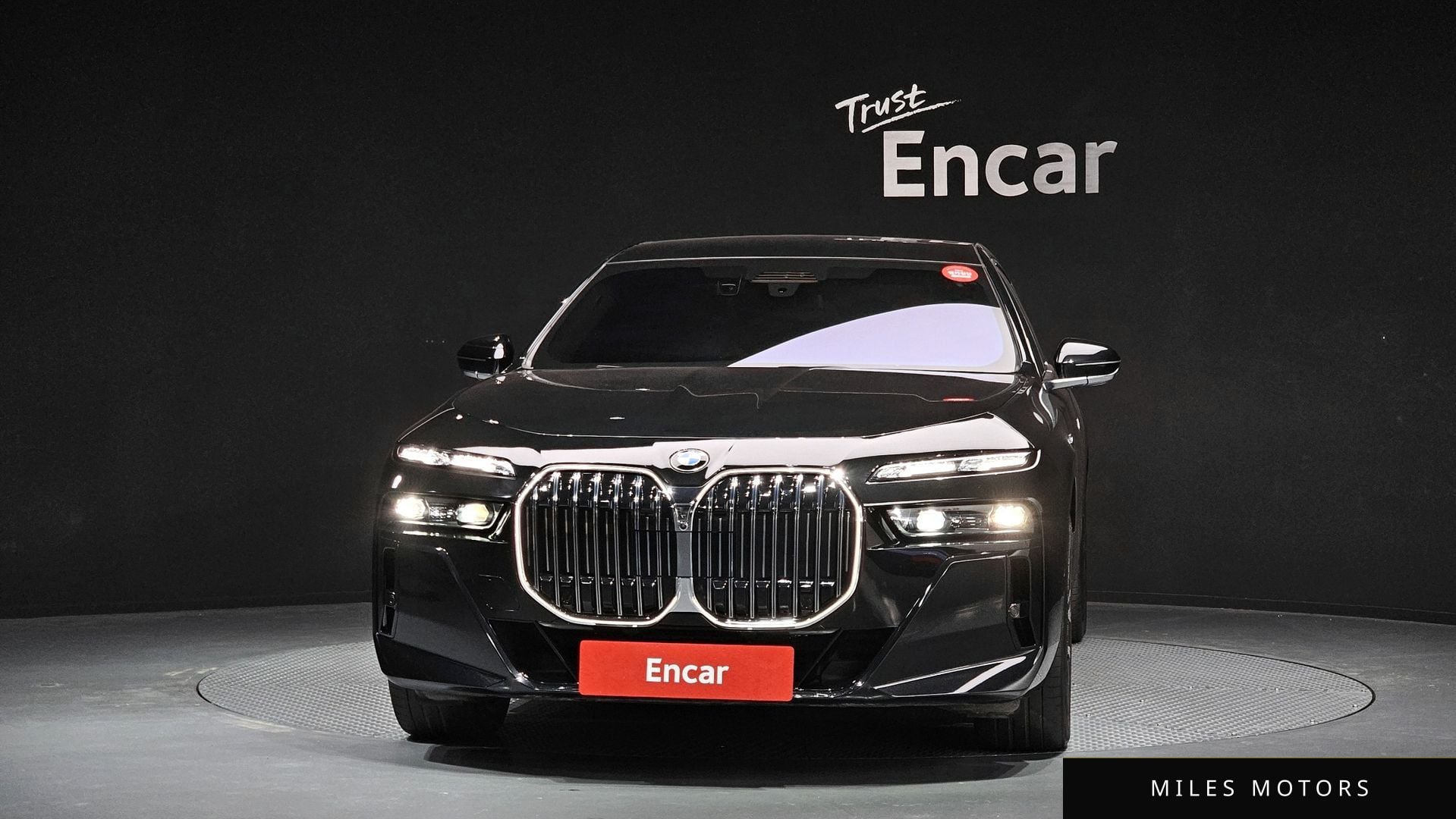 BMW 7 Series (G70) 2024 — миниатюра 3
