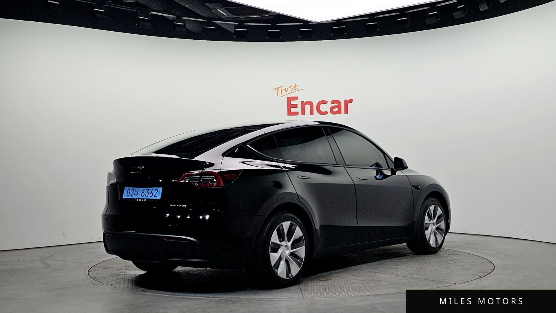 Tesla Model Y 2021 — миниатюра 2