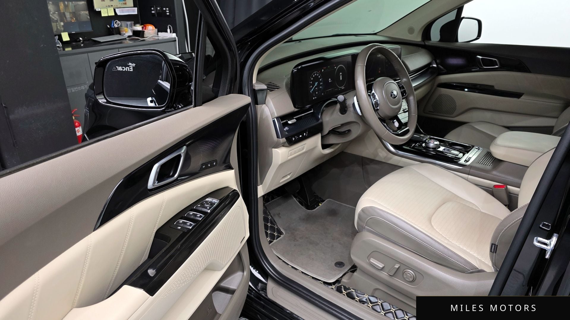 Kia Carnival 2021 — миниатюра 10