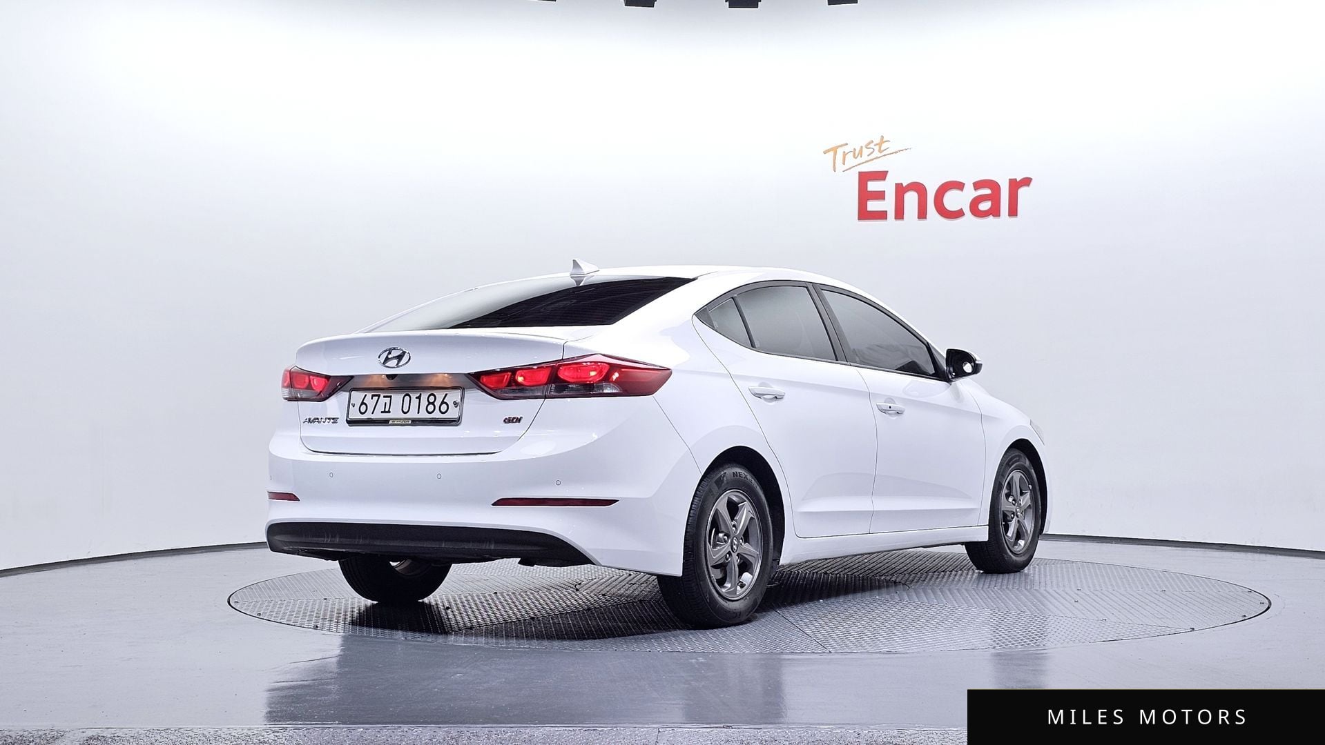 Hyundai AVANTE 2017 — миниатюра 2
