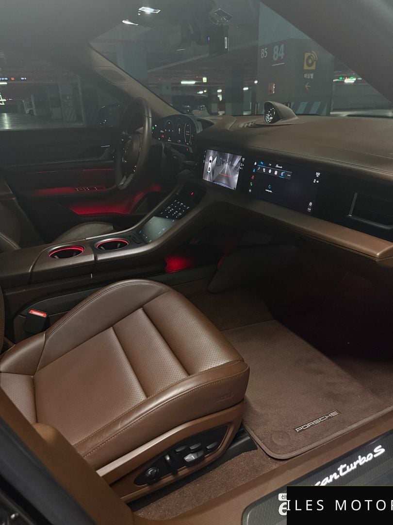 Porsche Taycan 2021 — миниатюра 7