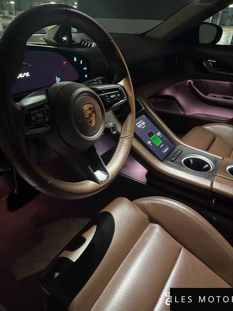 Porsche Taycan 2021 — миниатюра 9