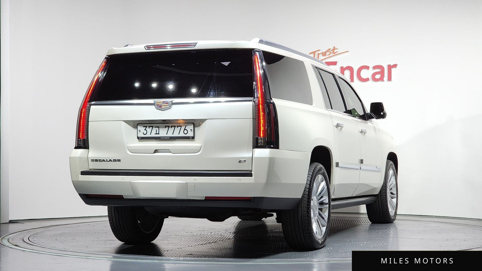 Cadillac Escalade 2015 — миниатюра 2