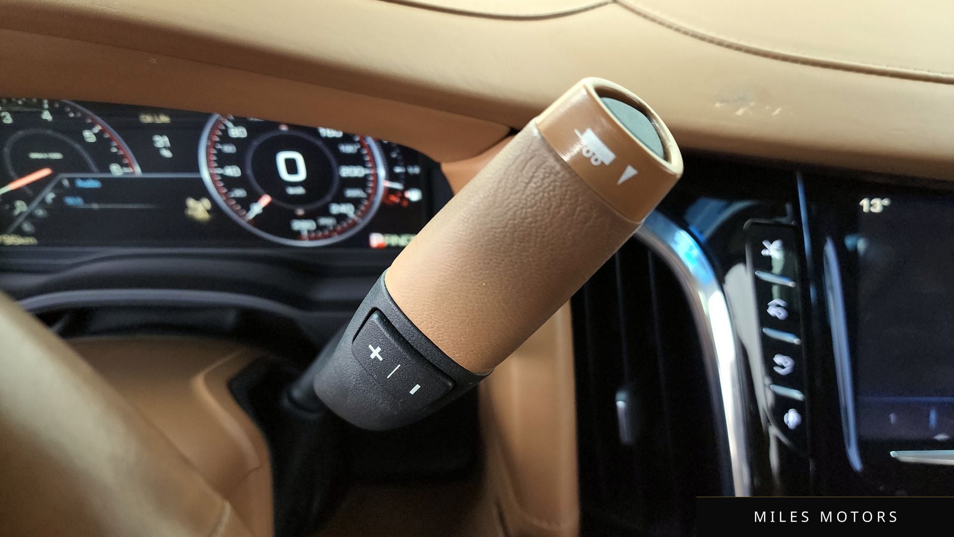 Cadillac Escalade 2015 — миниатюра 9